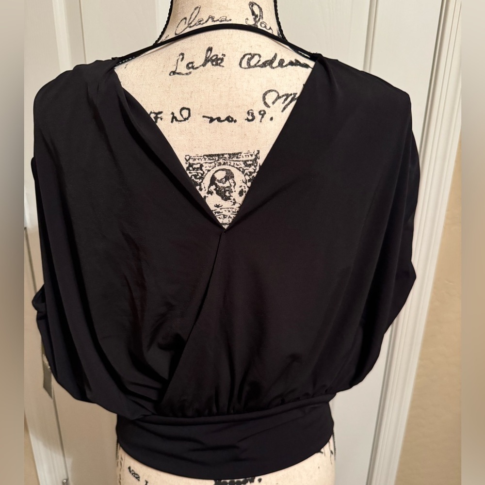 I.N.C. International Concepts Women’s Surplice V-Neck Top Black Small NWT - Picture 4 of 8